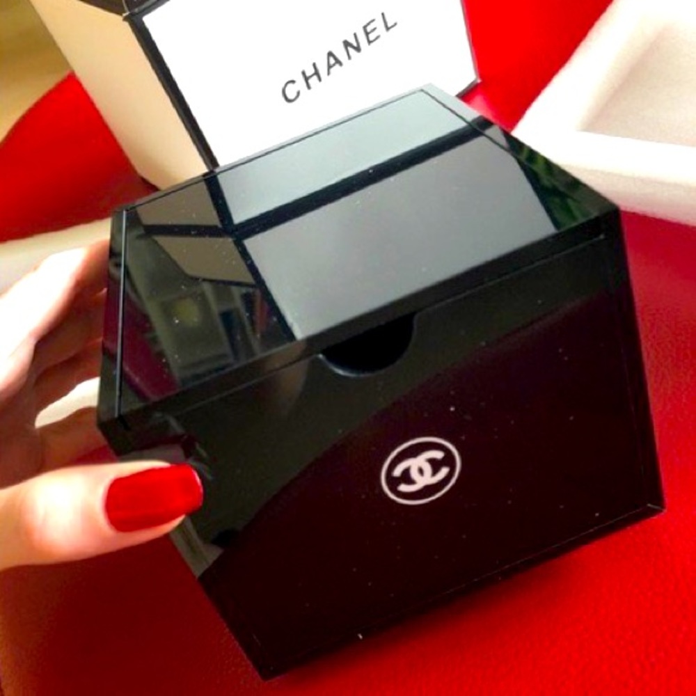 Chanel Brush Holder Acrylic Make-Up Organizer